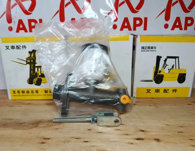 Tổng Phanh Xe Nâng Liugong Có Bình Dầu Chính Hãng