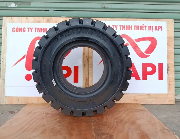  7.00-12 Lốp Đặc Xe Nâng Sheng An SR63 – Bền Bỉ, Chịu Tải Cao
