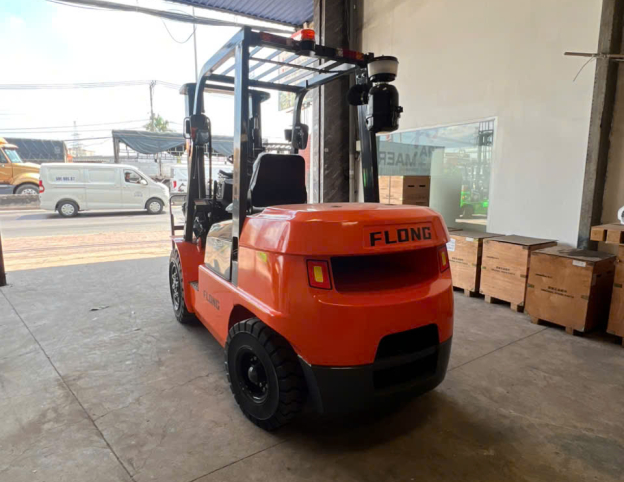 Xe Nâng Dầu Flong CPCD35-5 Tải Trọng 3.5 Tấn